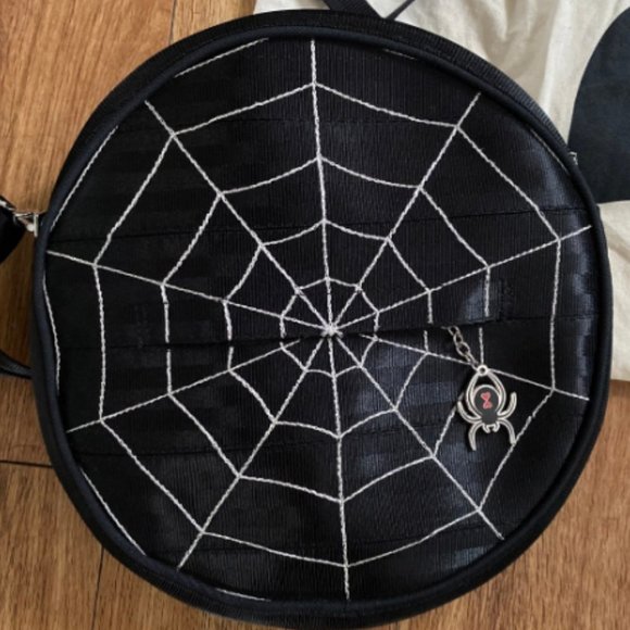 Harveys Spiderweb Black Widow Circle Bag - Picture 2 of 4